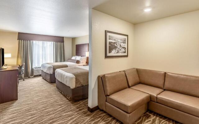 Cobblestone Hotel & Suites – Stevens Point