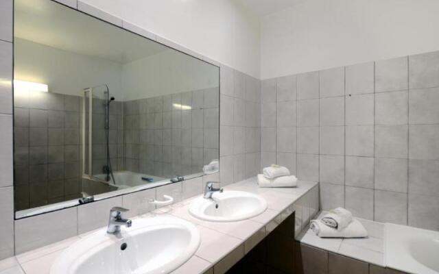 Logis Hostellerie Domaine De La Reynaude