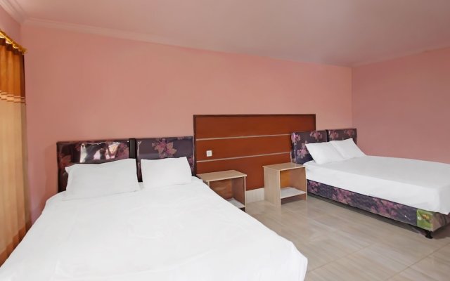 OYO 91744 Hotel Gemilang