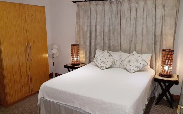Six Valk Avenue Guest House