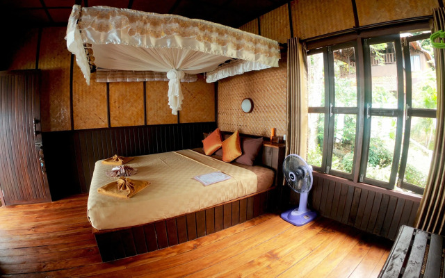 Phi Phi Relax Beach Resort