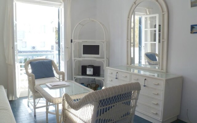 Mykonos Town Apartment With a View