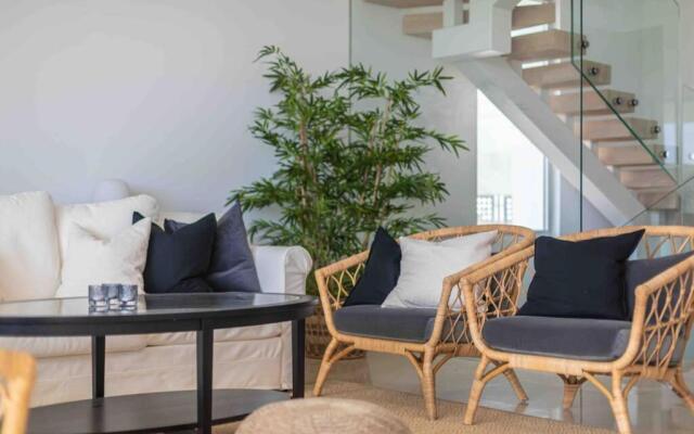 New Top Townhouse With Private Pool/4Bdr/3.5Bath