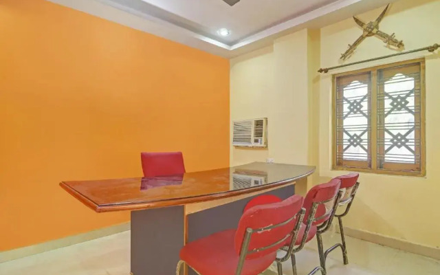 OYO Flagship 80468 Hotel R Square