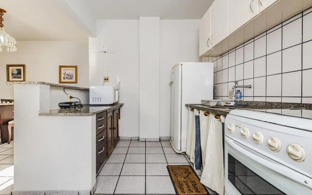 Apto 2Q 180m da praia c/ Churrasq. Garagem ERU032