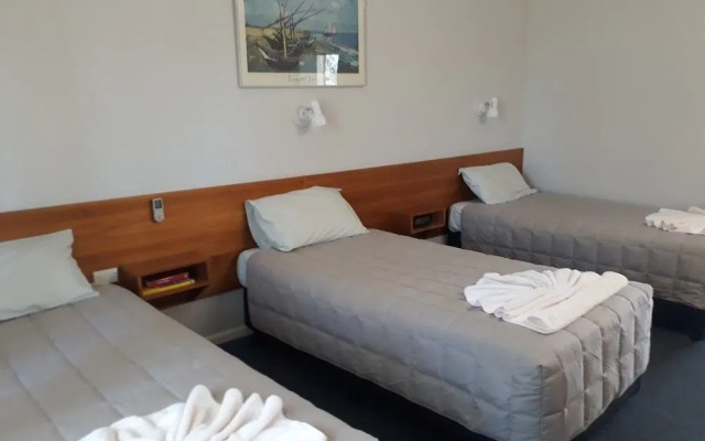 Castlereagh Motor Inn