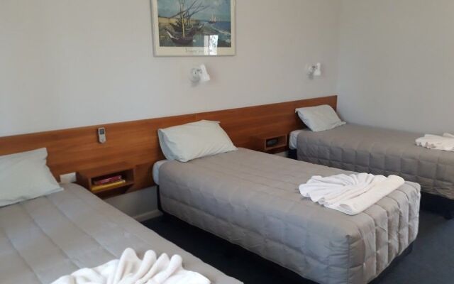 Castlereagh Motor Inn