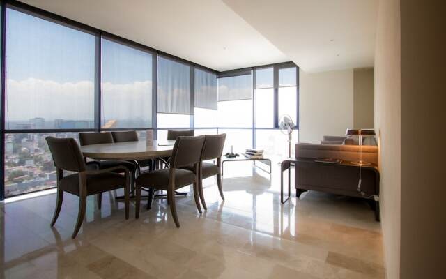 Miyana Amazing CityView Suite  by LiveMexicoCity