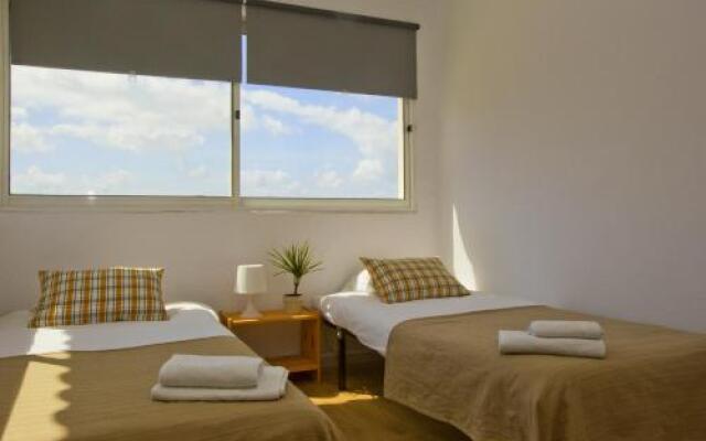 Amar Hostel, Suites & Surf Camp