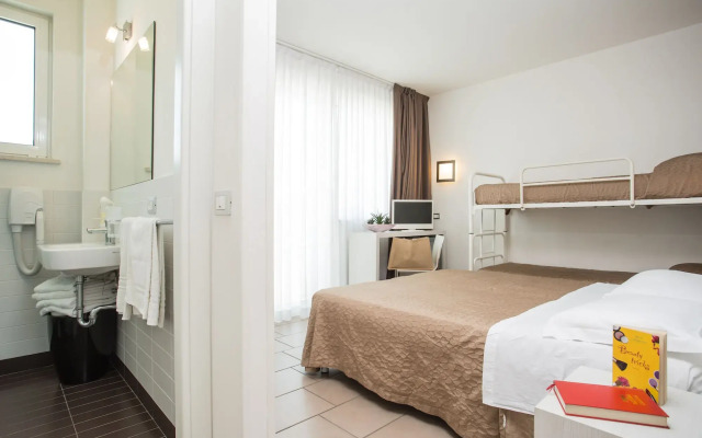 Color Mokambo Shore Design Hotel