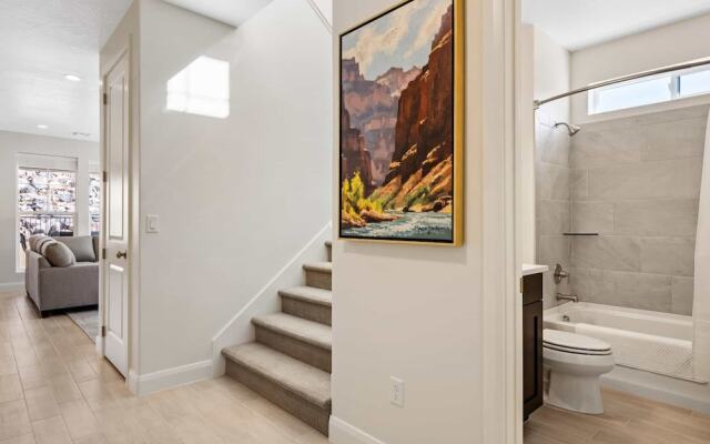 Stay N Play by RedAwning