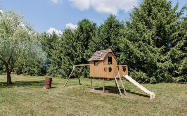 Deerfield Retreat on 50-acres Super Secluded S