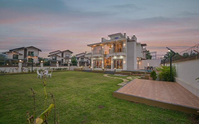 Vivanta Villa