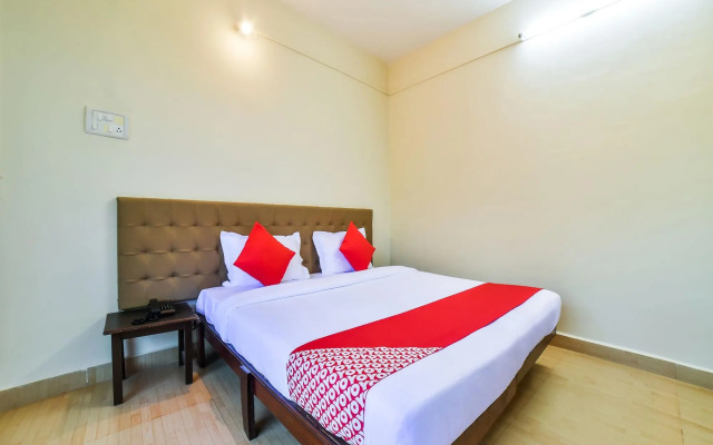 Hotel Empire by OYO Rooms