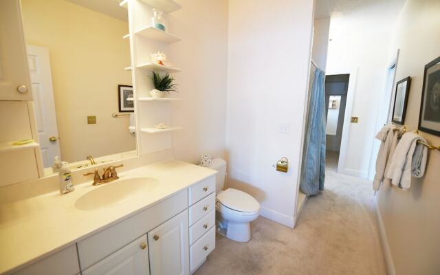 Ocean Sunrise Apartment 5