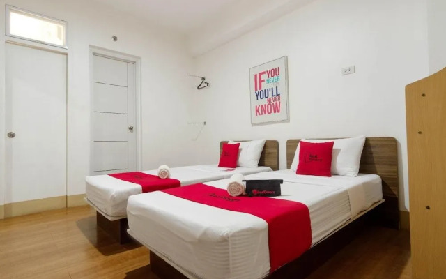 Reddoorz Near V Mapa Station