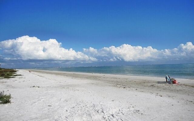 Sandalfoot Beachfront Condominium