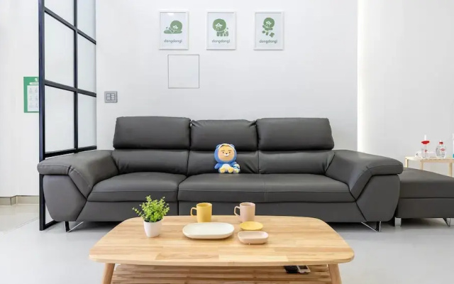 Gangneung Dangdangi Dog Pension Blue