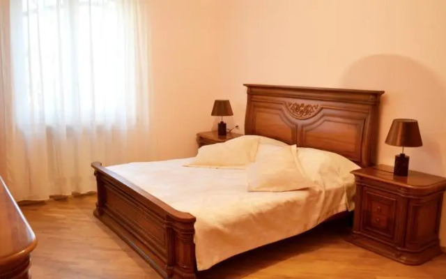 Monument Guest House