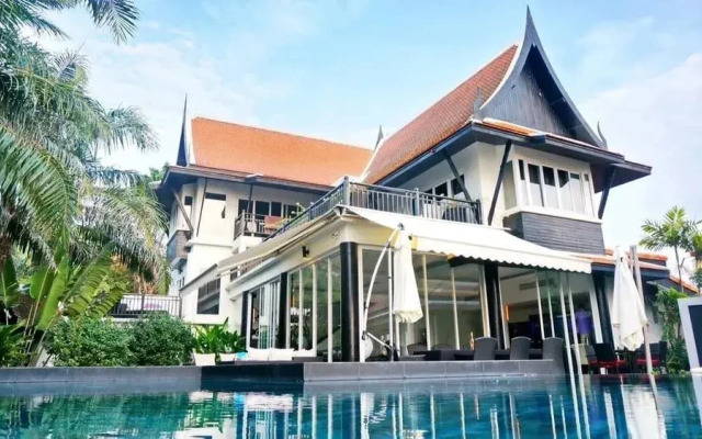 Luxury 5 Stars Beach Villa 6 Beds