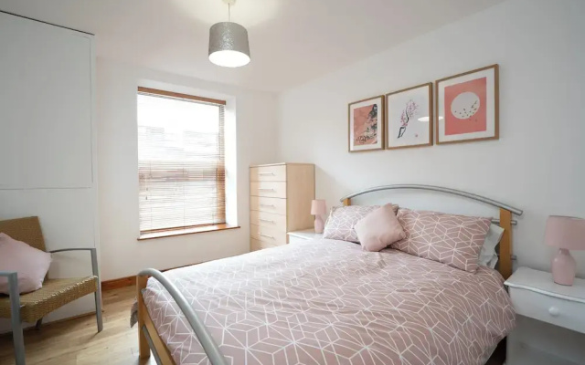 Apartment 2 Bedroom, Ballyhackamore