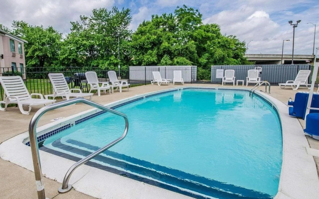 Sleep Inn Louisville Airport & Expo