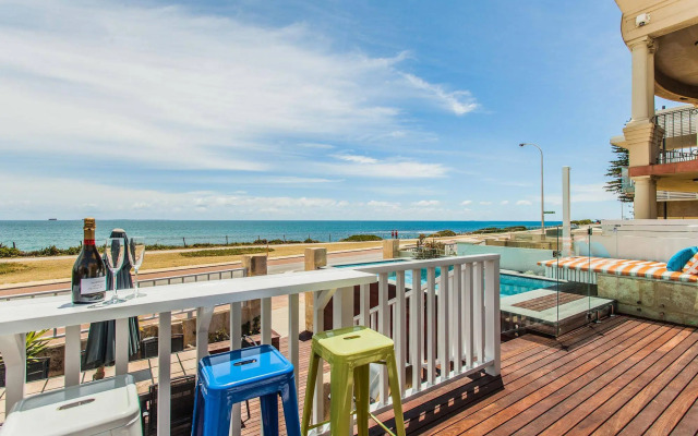 Cottesloe Beach House I