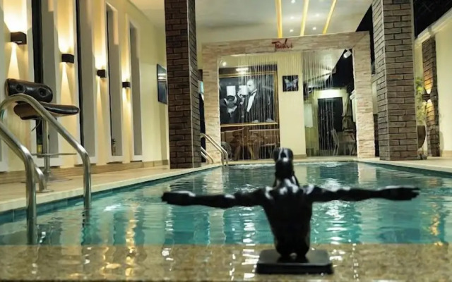 Taishi Hotel