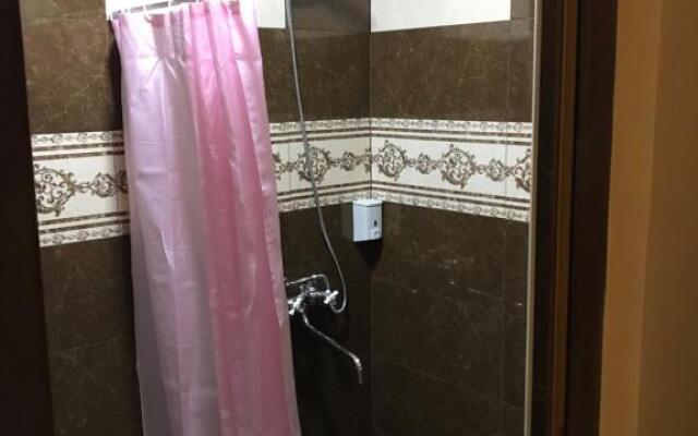 B&B Galstyan 44