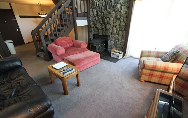 Summit #10 3 Bedroom Condo