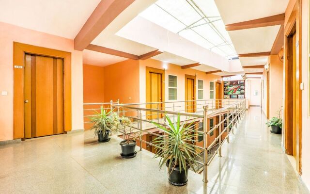 FabHotel City Comforts Inn