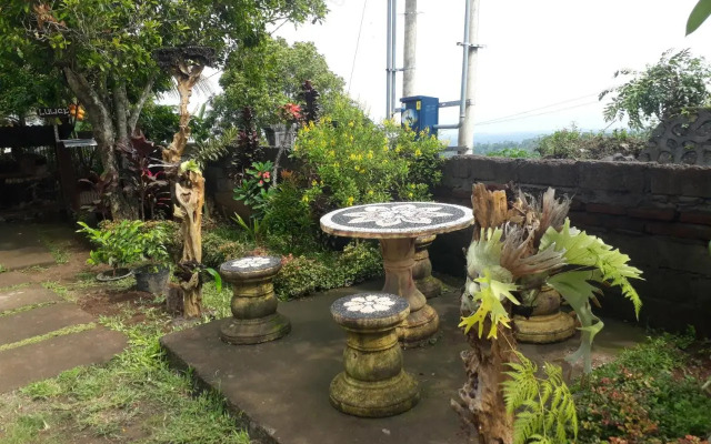 Sugi Gede Homestay
