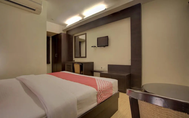 OYO 26196 Hotel Vip Regency