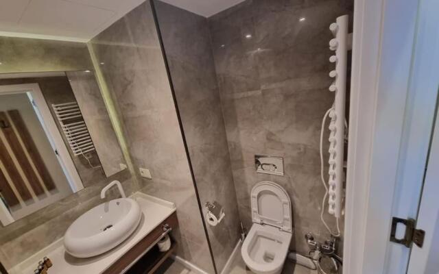 Leo Group BEST STUDIO 2509 Alliance Palace