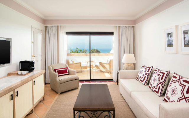 Pine Cliffs Hotel, a Luxury Collection Resort, Algarve
