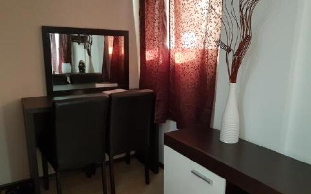 Lira Inn