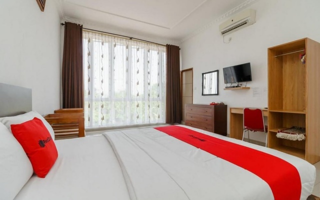 RedDoorz Syariah near Lahat Station – Guest Rooms – Lahat