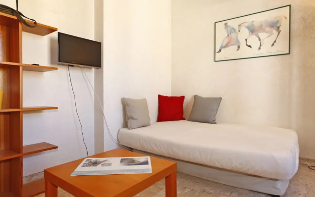 Grand Studio 30m² En Centre-Ville À Nice