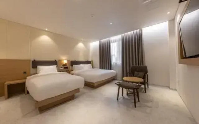 Masan Daisy Hotel
