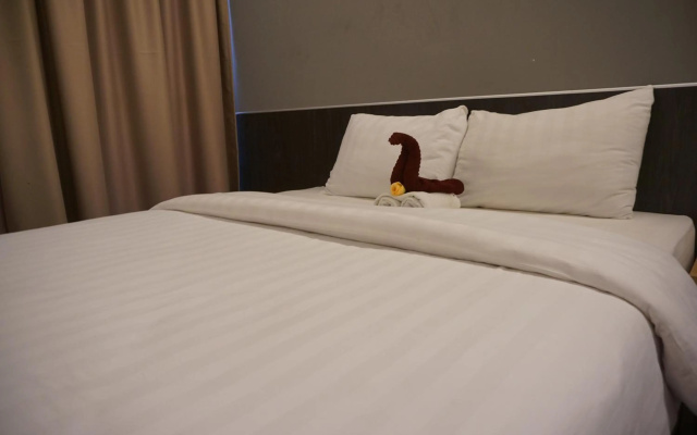 Pantes Hotel  Simpang lima Semarang – Guest Rooms – Semarang