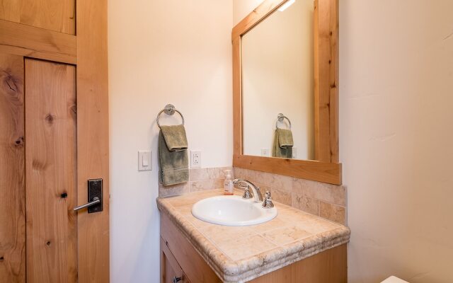 Angani Way Townhome 102 By Alpine Lodging Sun Valley