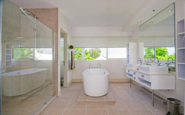 Cape Point Seafront Suites & Penthouse with LOV