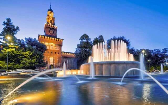 Monza City Rooms & Studios