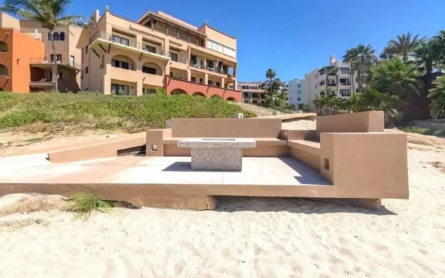 2BD Beach Front Luxury in Cabo