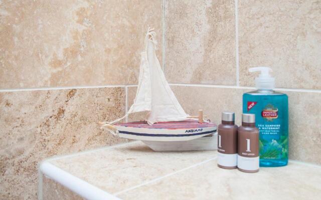 The Roof Terrace Maisonette - City Centre (BSM)