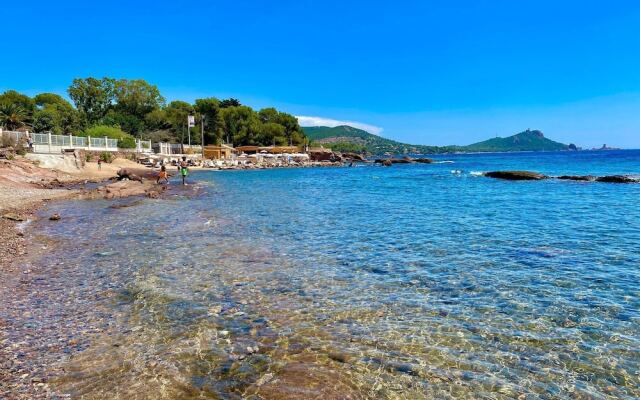 Beautiful Apartment in Bel Epoque Villa With Pool and Beach Access