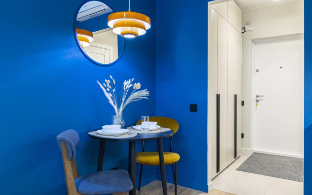 Axis (Аксис) на улице Руставели