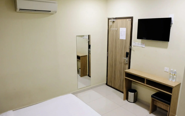 Era Plus Hotel