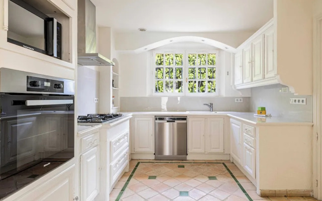 Exceptional Villa - AC- 6br-12p - Mougins