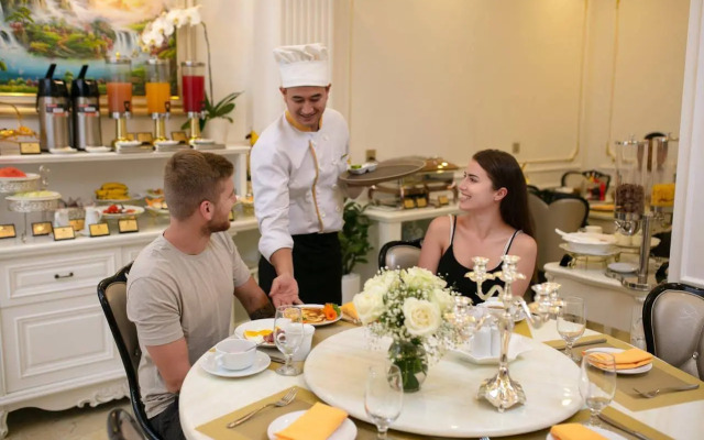 Royal Holiday Hanoi Hotel